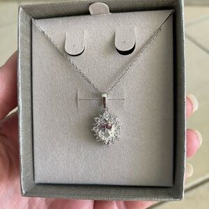 Zales synthetic diamond necklace brand new in box